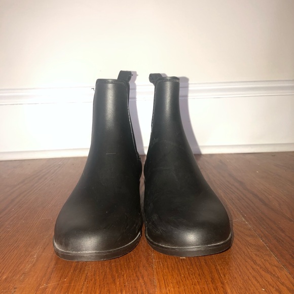 Waterproof Black Rain Boots Size 9 - Picture 5 of 5